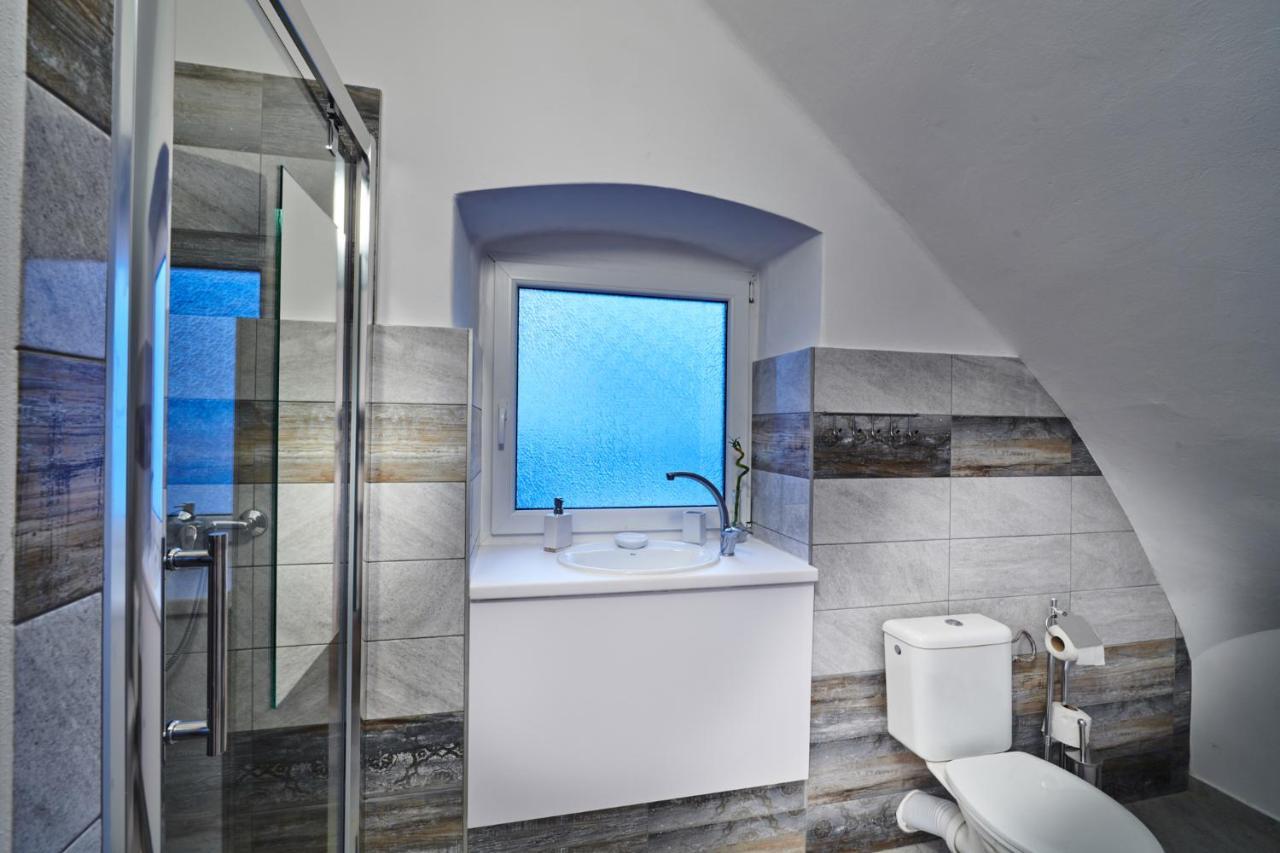 Apartman Bb Centrum Banska Bystrica Bagian luar foto